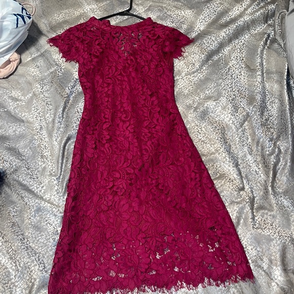 Very beautiful lace midi dress - Picture 4 of 7